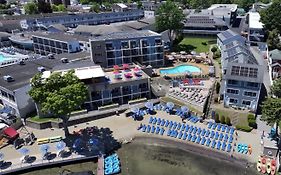 Surfside On The Lake